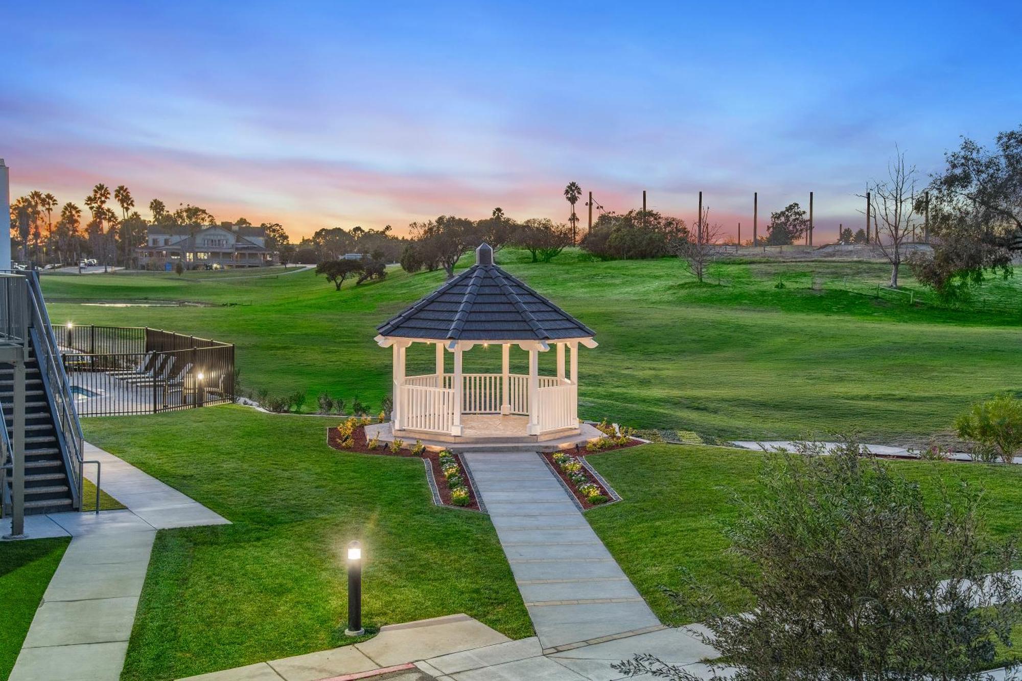 Staybridge Suites Oxnard - River Ridge By Ihg Extérieur photo
